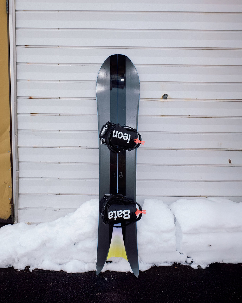 Surfer Men's Snowboard