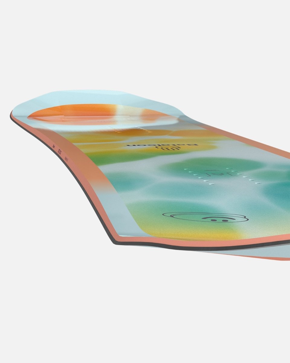 Women snowboard in orange and blue. Feelbetter 2025 | Bataleon Snowboards™ 2025.