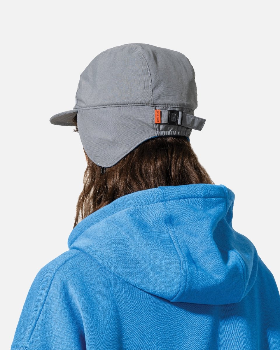 Cap hats in paloma gray. Flap Cap 2025 | Bataleon Snowboards™ 2025.