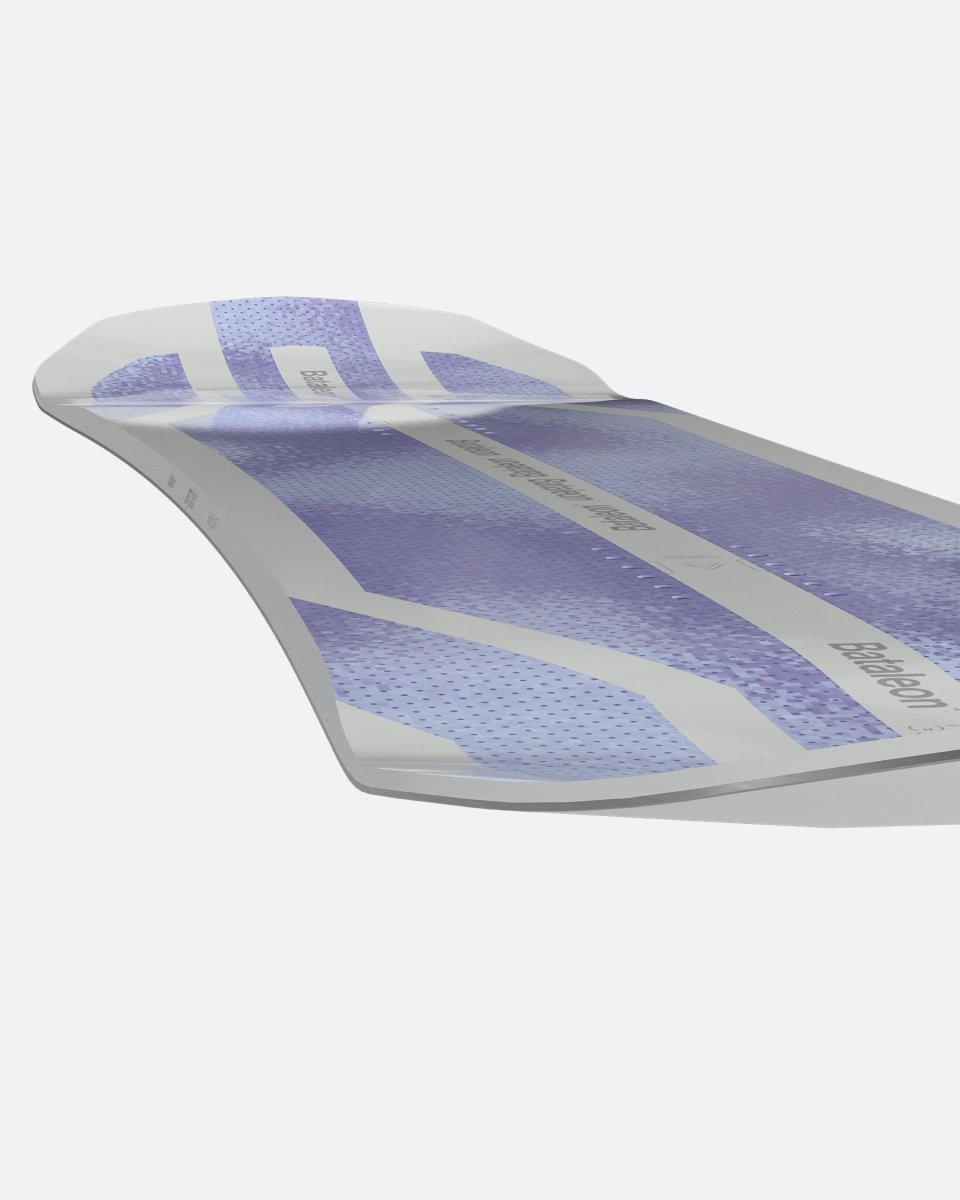 Women snowboard in grey and purple. Push Up 2025 | Bataleon Snowboards™ 2025.
