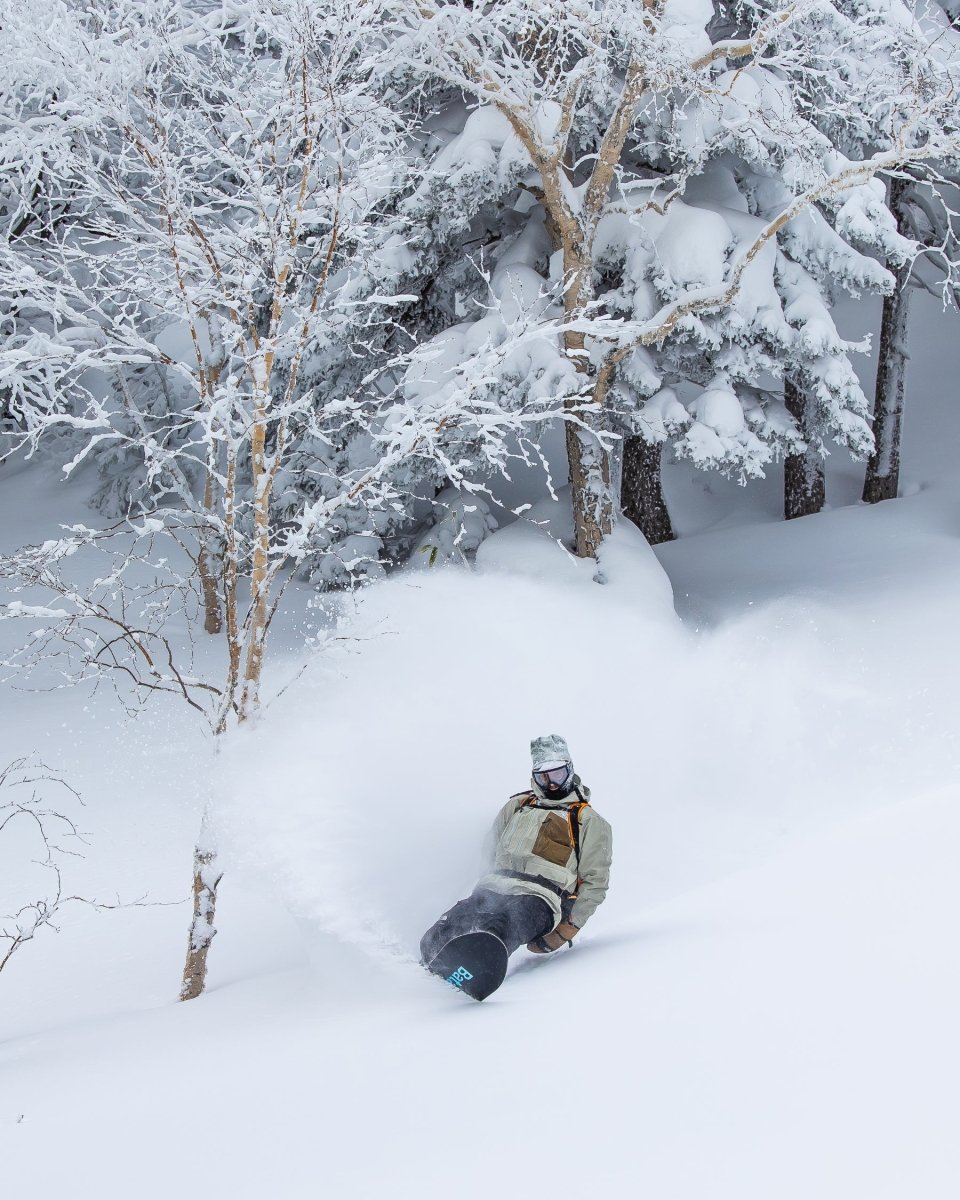 Men's snowboard in multicolor. ThunderStorm 2025 | Bataleon Snowboards™