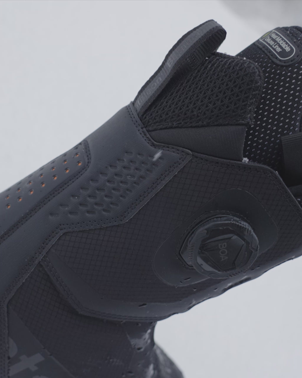 Men boots for snowboarding in dusk. Acid BOA 2025 | Bataleon Snowboards™ 2025.