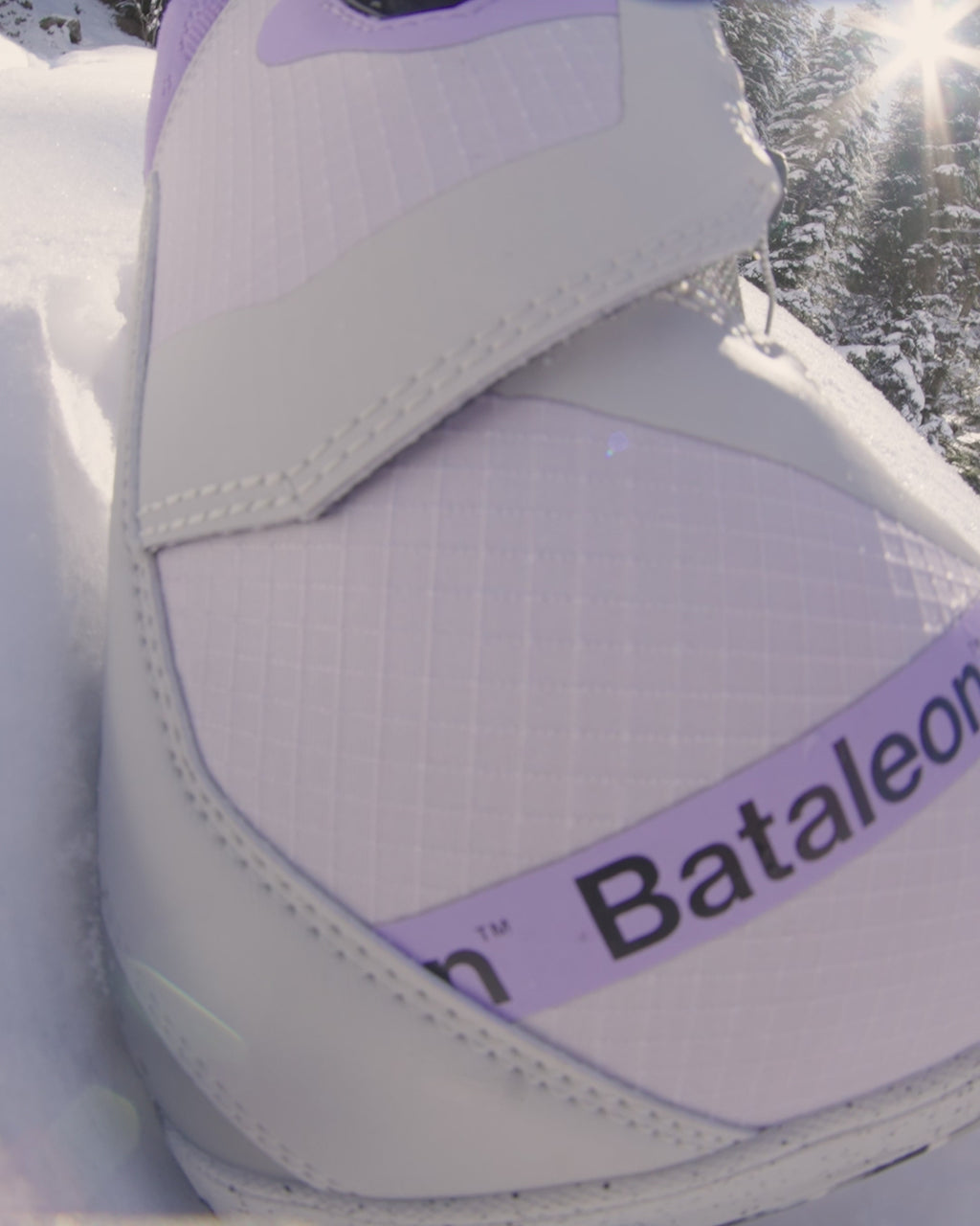 Snowboard boots for women in virtual grape. Mosh BOA 2025-Bataleon-Snowboards™ 2025.